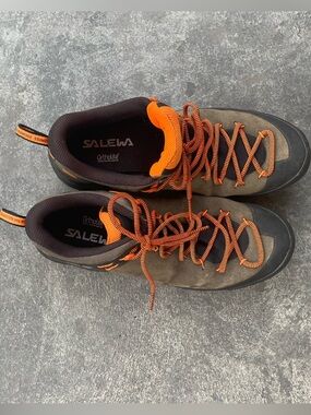 SALEWA Women’s Brown and Orange Approach Shoes